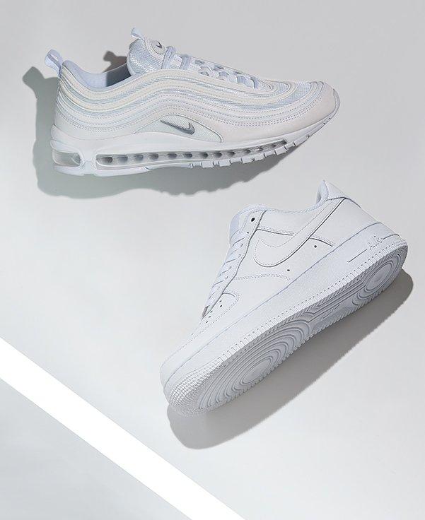 nikes with lines on them