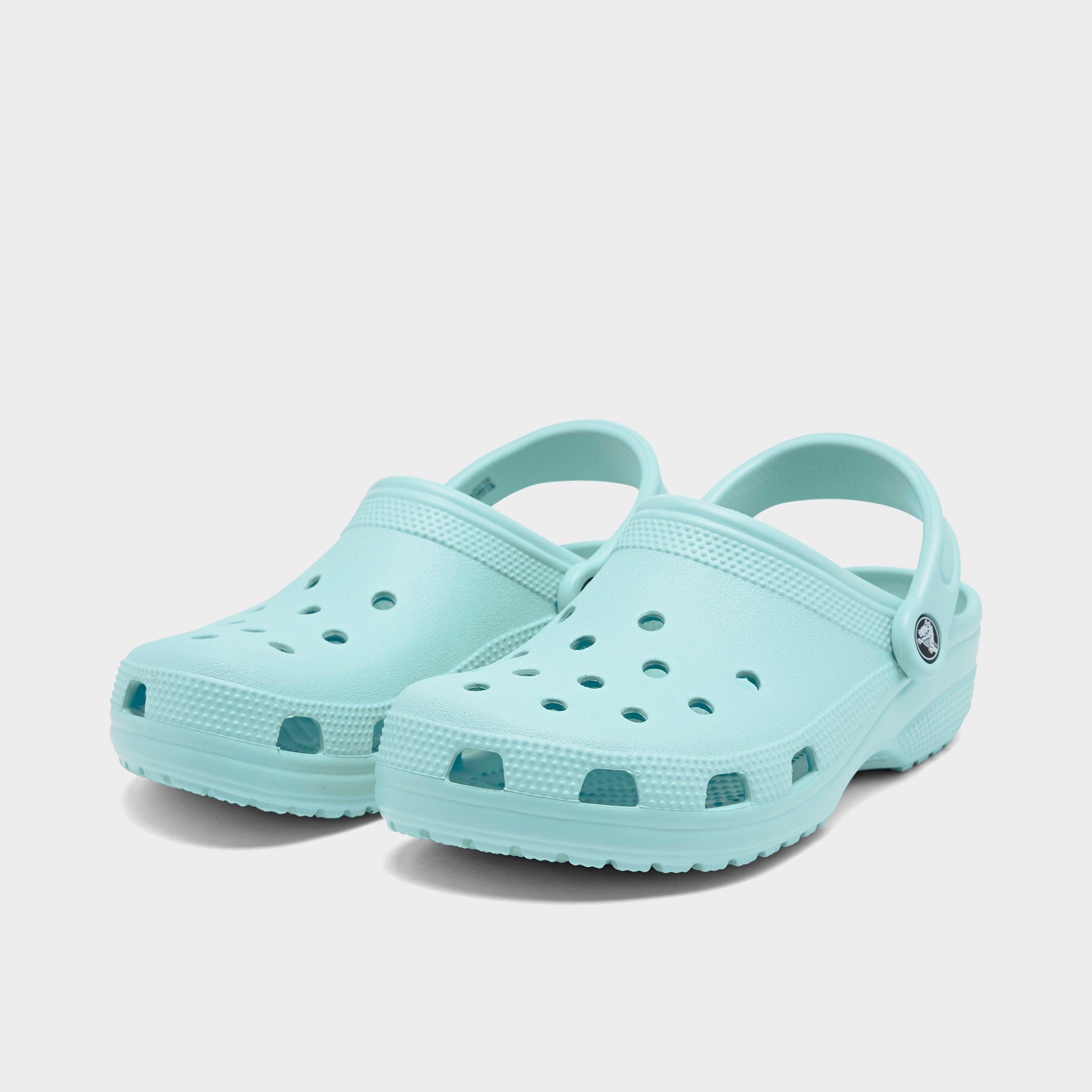 chambray blue tie dye crocs