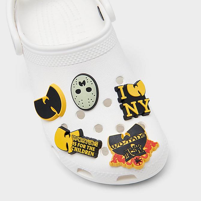 Front view of Crocs Jibbitz Wu-Tang Charms (5-Pack) in Multicolor Click to zoom