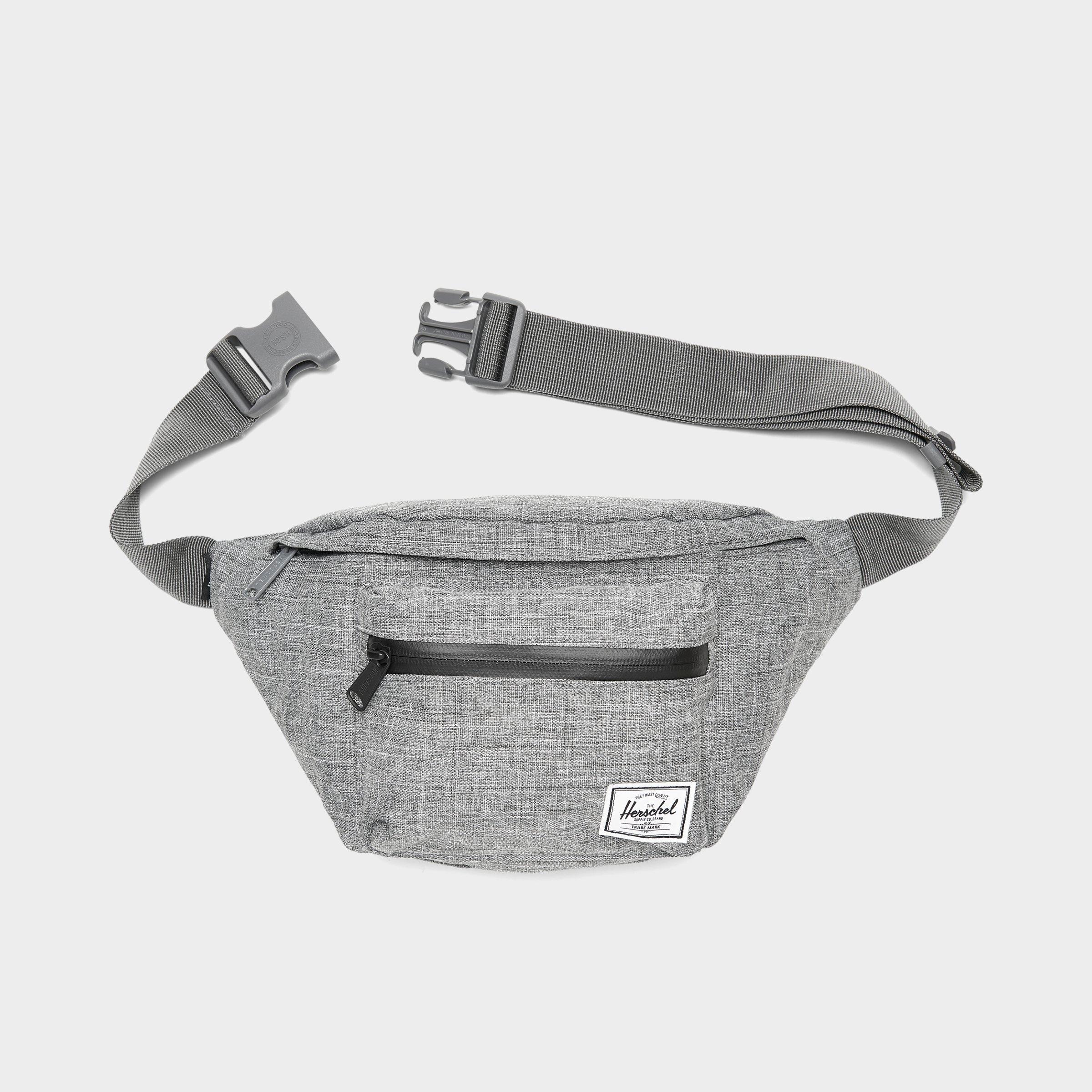 Herschel Seventeen Hip Pack| Finish Line