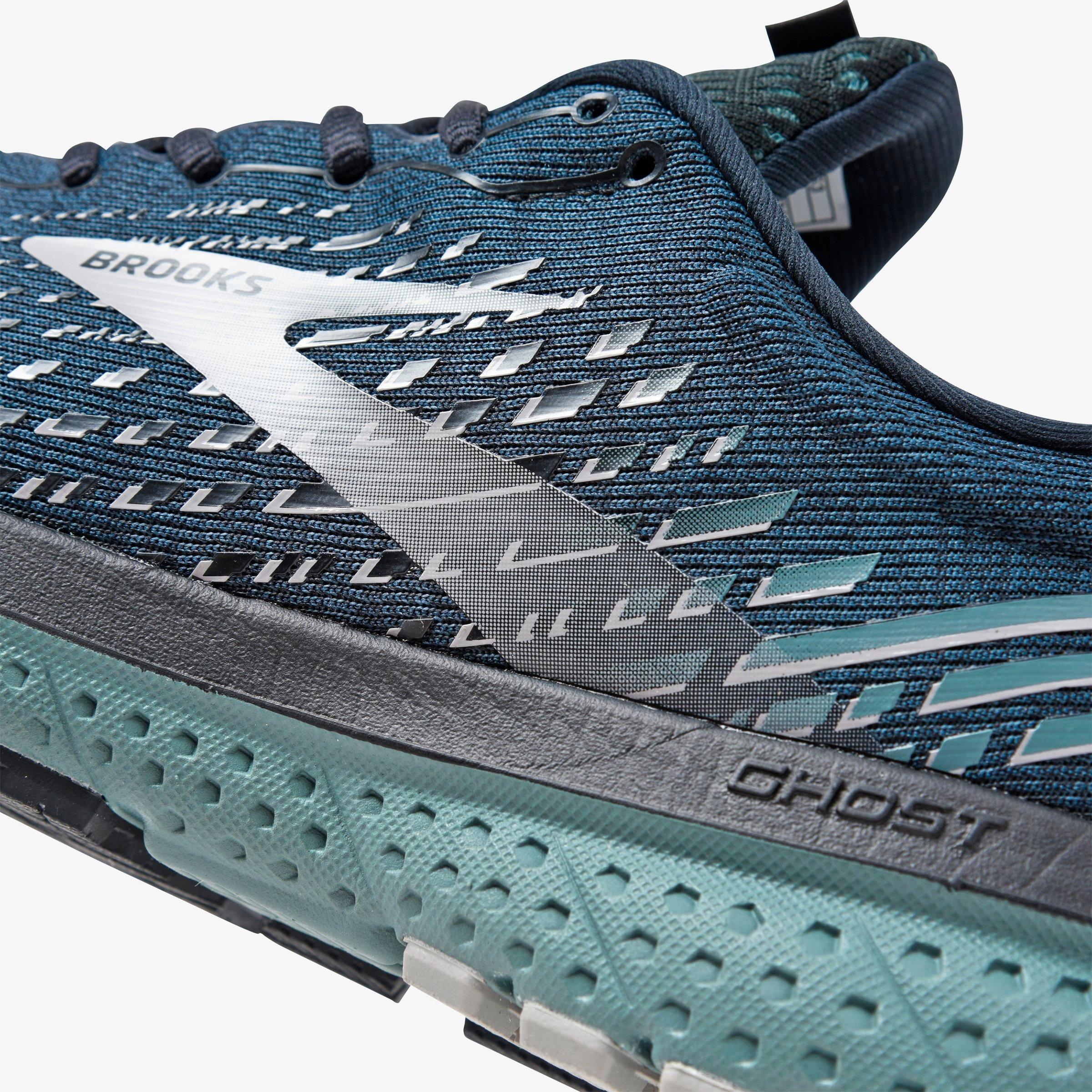 brooks ghost 12 finish line