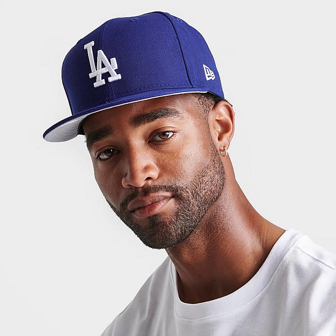 Right view of New Era Los Angeles Dodgers MLB Basic 9FIFTY Snapback Hat in Royal Click to zoom