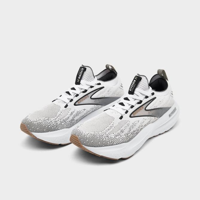 https://media.finishline.com/i/finishline/1204101B_135_P2?$default$&w=670&h=670&bg=rgb(237,237,237)