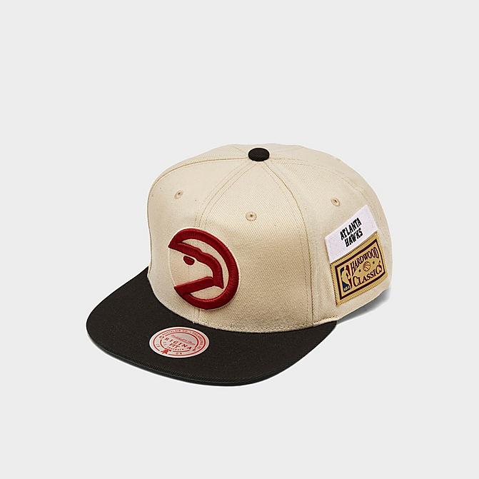 Right view of Mitchell & Ness NBA Atlanta Hawks Vintage Jockey HWC Snapback Hat in Off White Click to zoom