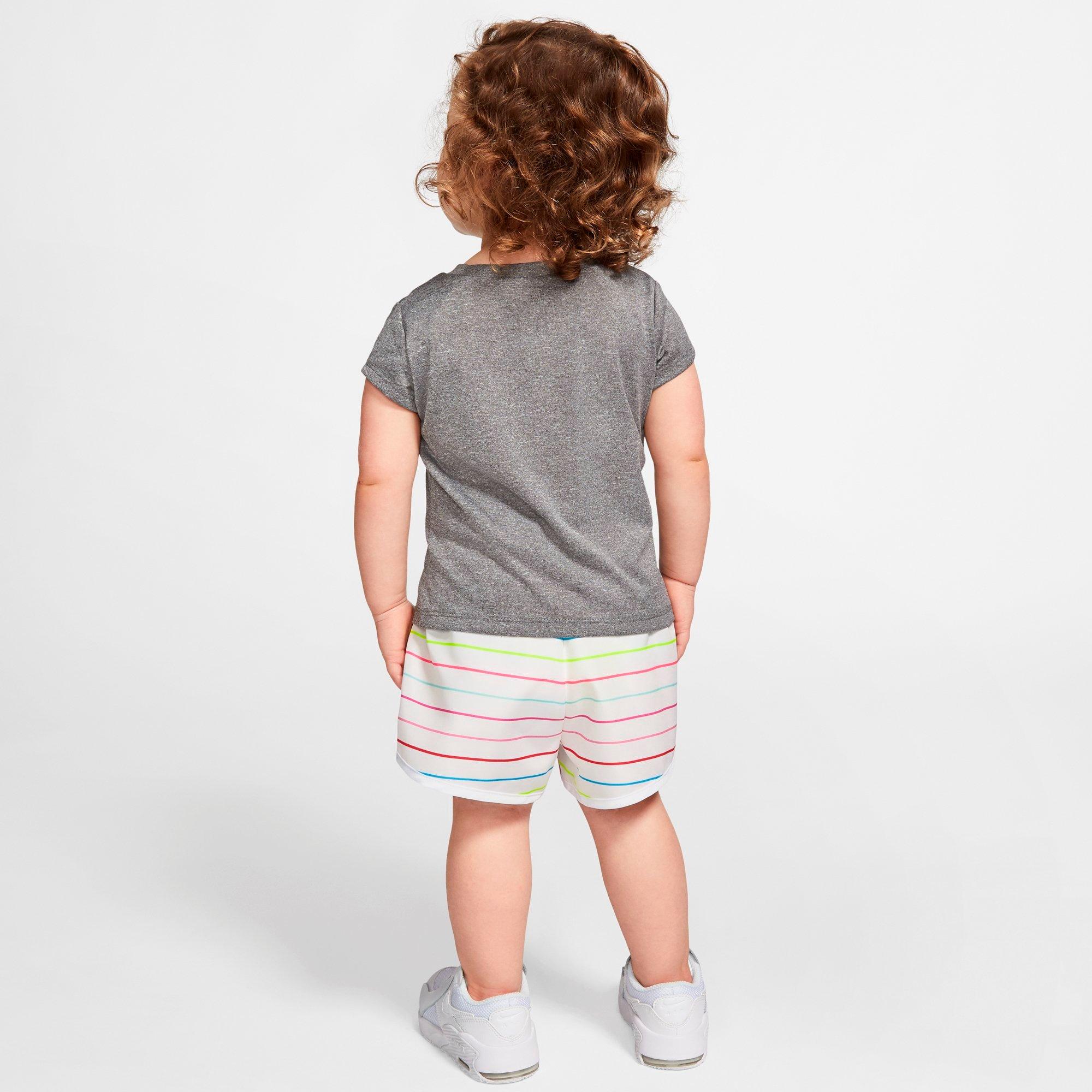 infant nike shorts and shirt