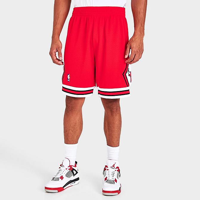 Mitchell & Ness Chicago Bulls NBA Swingman Shorts| Finish Line