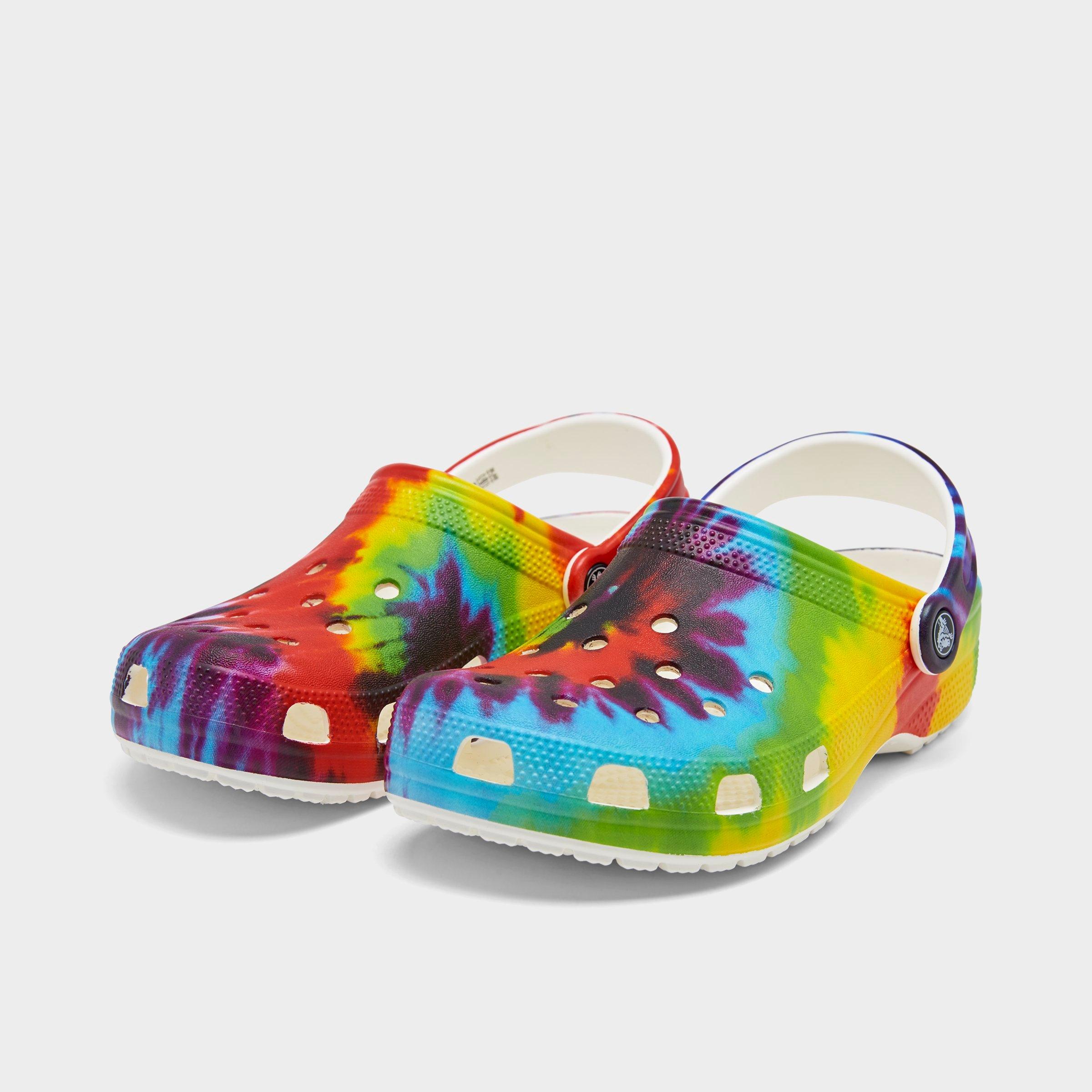 tie dye graphic crocs