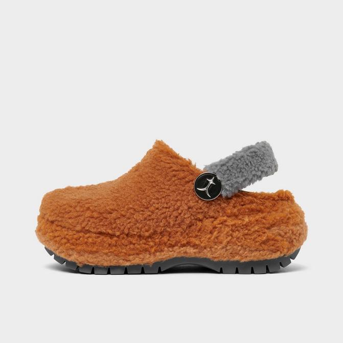 Crocs hot sale fur shoes