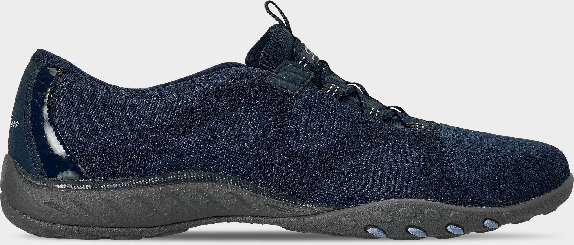 skechers women's breathe easy relaxation relaxed fit shoe