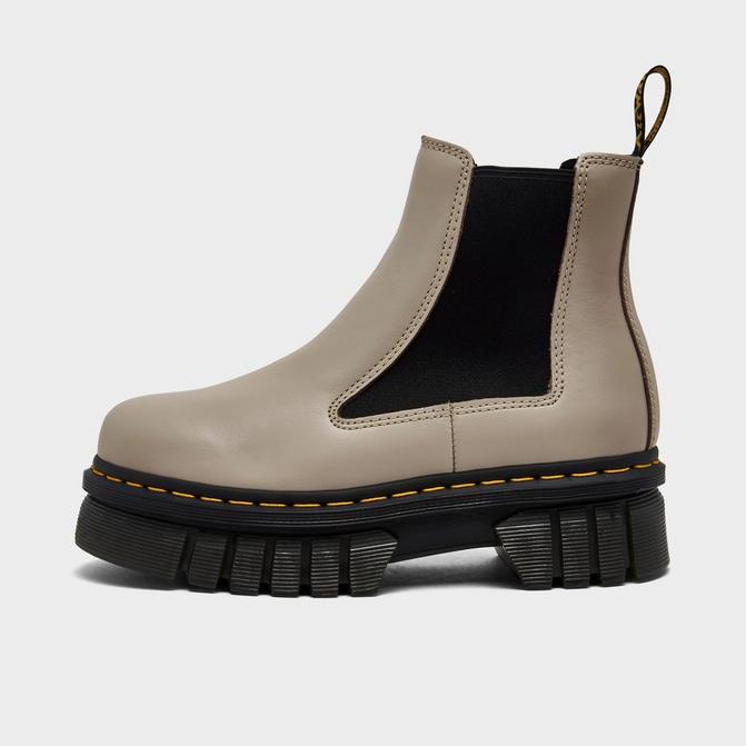 Platform chelsea clearance boots doc martens