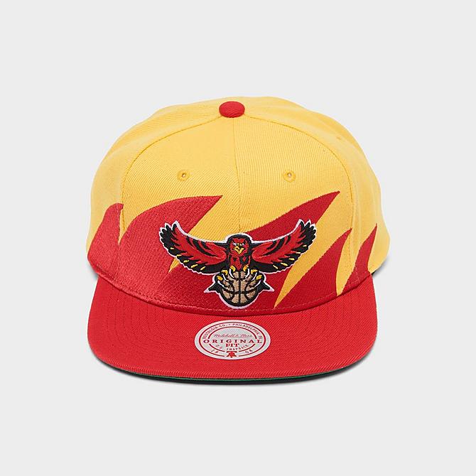 Three Quarter view of Mitchell & Ness Atlanta Hawks NBA Hardwood Classics Snapback Hat in Red Click to zoom