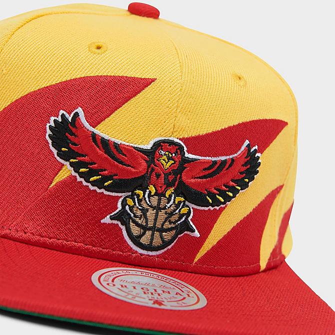 Left view of Mitchell & Ness Atlanta Hawks NBA Hardwood Classics Snapback Hat in Red Click to zoom