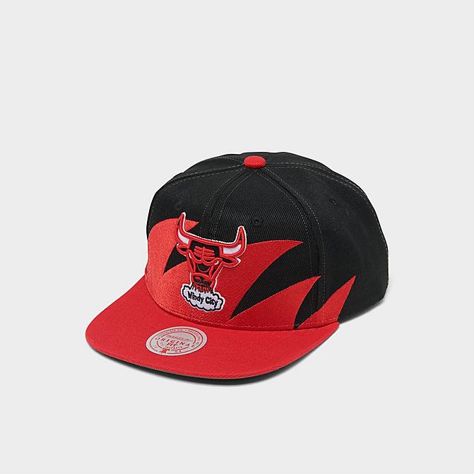 Right view of Mitchell & Ness Chicago Bulls NBA Hardwood Classics Snapback Hat in Black Click to zoom