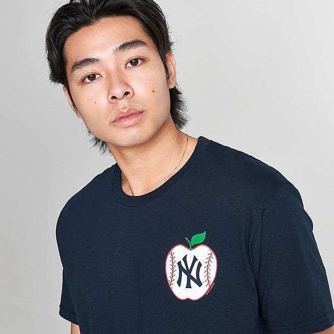 Men's Mitchell & Ness MLB New York Yankees Statue of Liberty Skyline Graphic T-Shirt