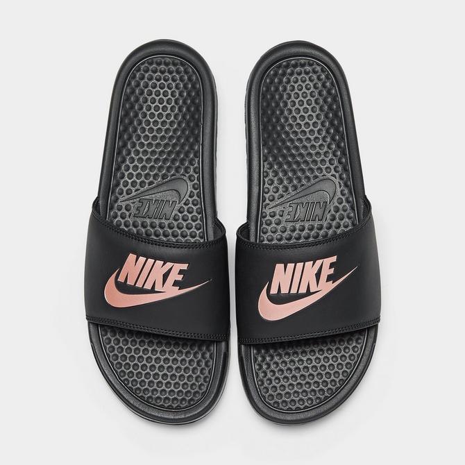 Temprano Aprobación Janice Women's Nike Benassi JDI Swoosh Slide Sandals| Finish Line