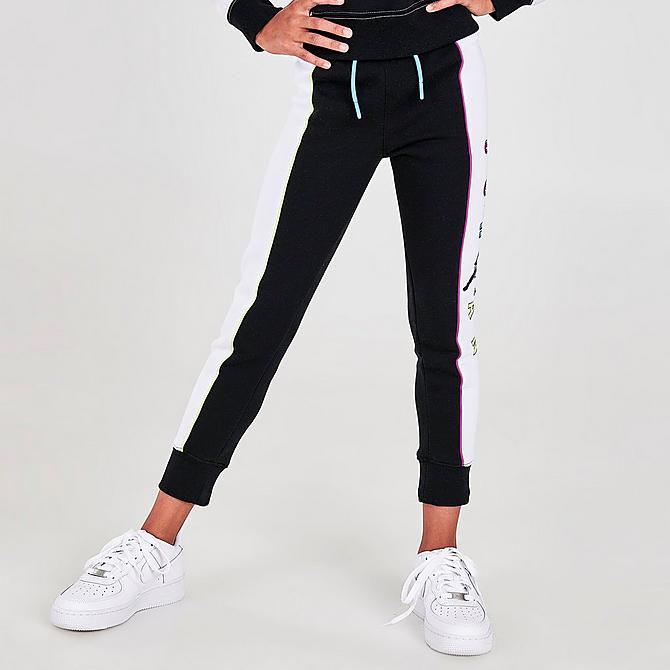 Front Three Quarter view of Girls' Jordan KSA Jumpman Fleece Jogger Pants in Black Click to zoom