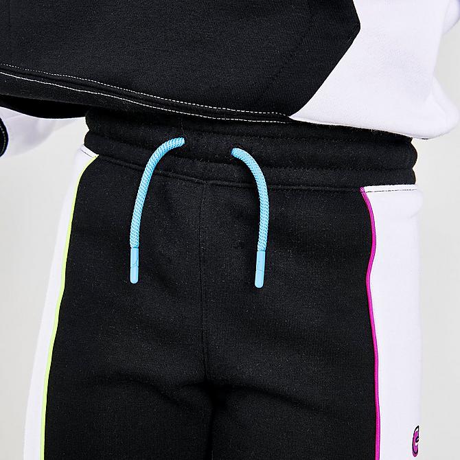 On Model 5 view of Girls' Jordan KSA Jumpman Fleece Jogger Pants in Black Click to zoom