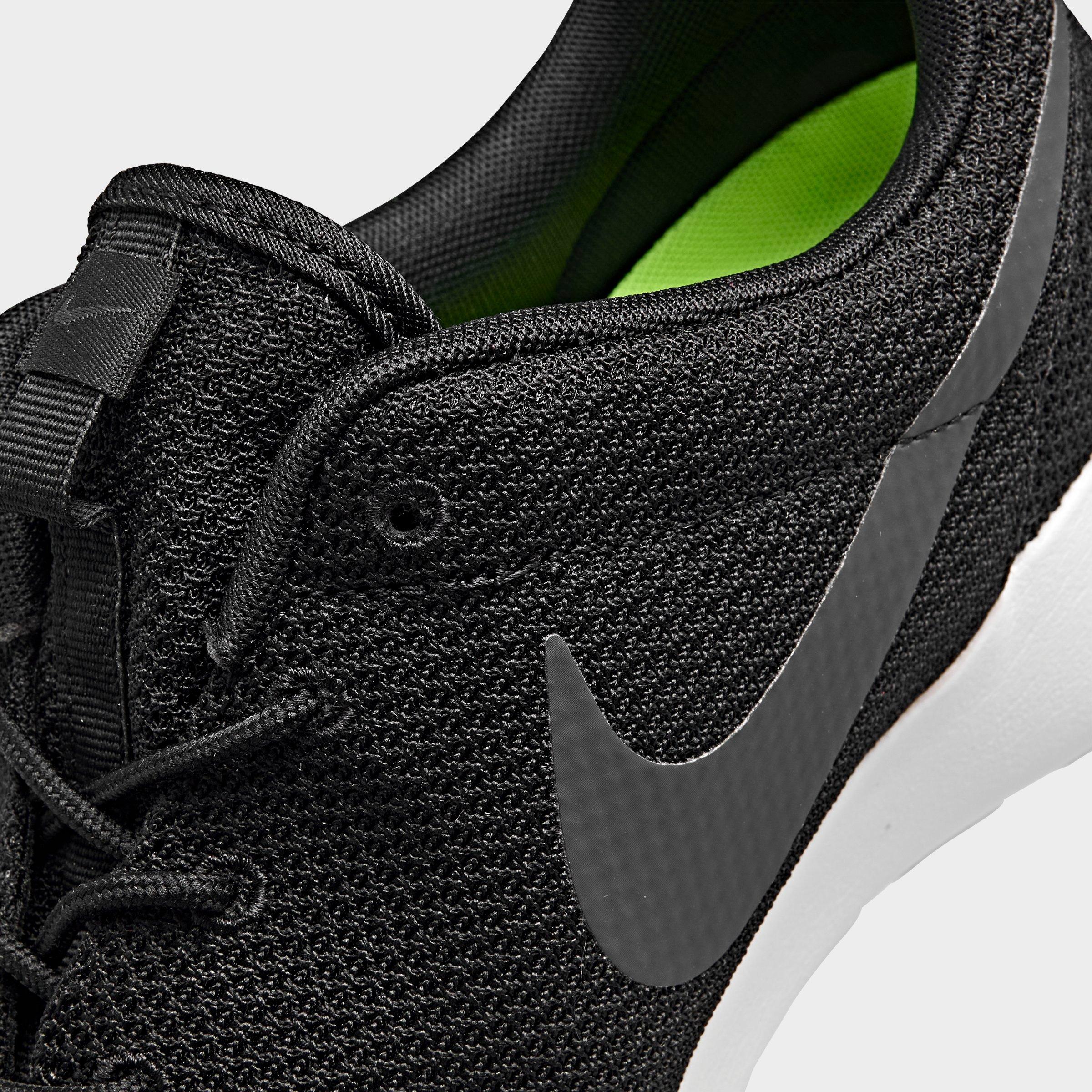 black nike roshe mens