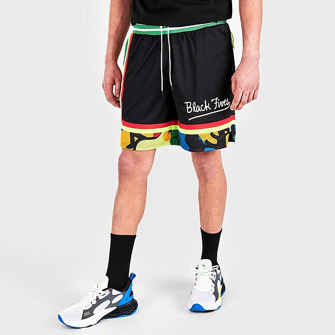 Front view of Men's Puma Black Fives Harlem Basketball Shorts in Black Click to zoom