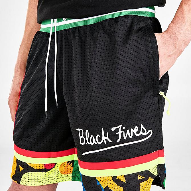 On Model 5 view of Men's Puma Black Fives Harlem Basketball Shorts in Black Click to zoom