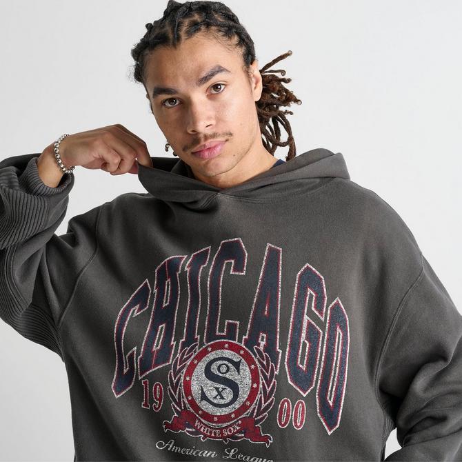 [angle] view of Men's New Era Chicago White Sox MLB Vintage Oversized Logo Hoodie in Washed Black Click to zoom