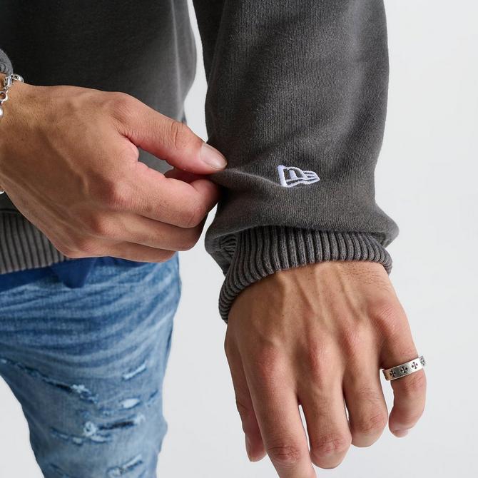 [angle] view of Men's New Era Chicago White Sox MLB Vintage Oversized Logo Hoodie in Washed Black Click to zoom