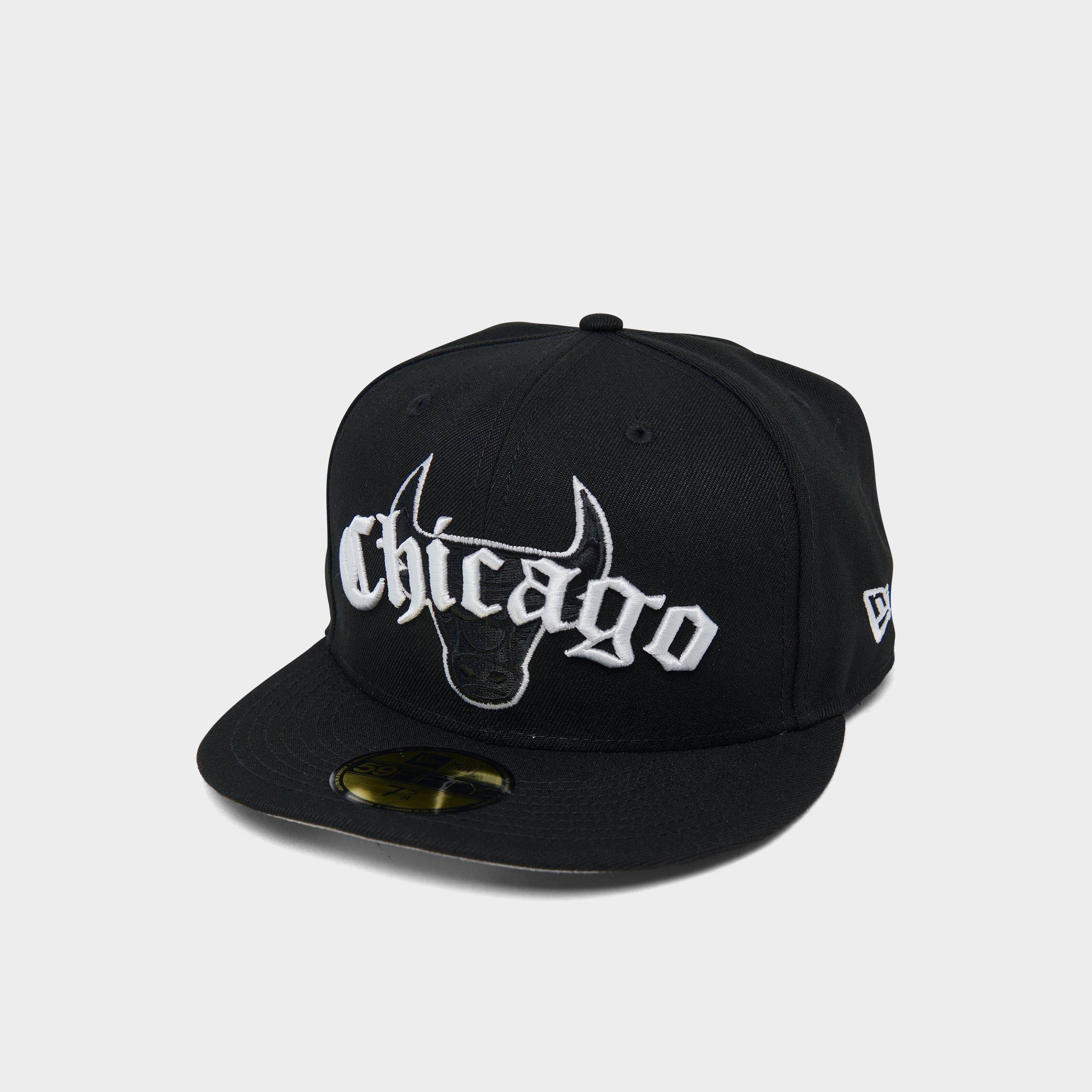 NEW ERA Chicago Bulls NBA 59FIFTY Gothic Fitted キャップ New Era New Chicago Bulls NBA 59FIFTY Gothic Fitted Hat