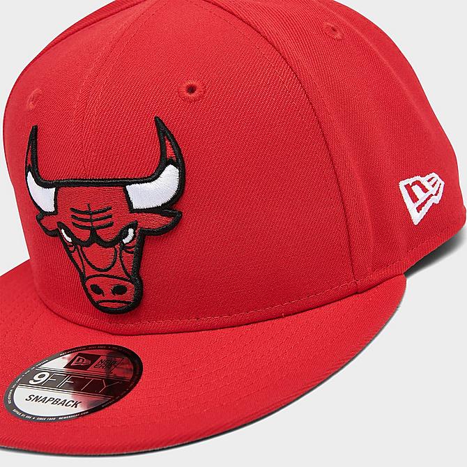 Bottom view of New Era Chicago Bulls NBA Basic 9FIFTY Snapback Hat in Red Click to zoom