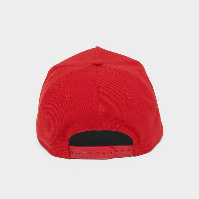 Left view of New Era Chicago Bulls NBA 9FORTY Snapback Hat in Red Click to zoom