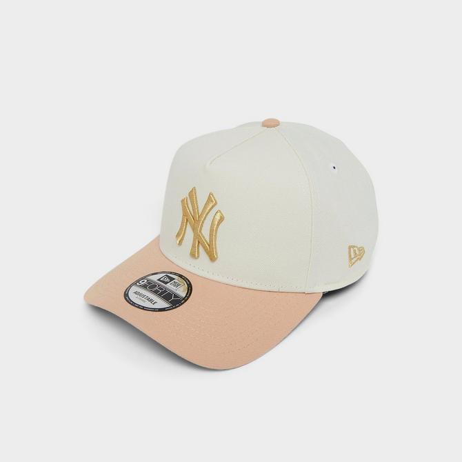 Left view of New Era New York Yankees MLB 9FORTY Snapback Hat in Chrome/Gold Click to zoom