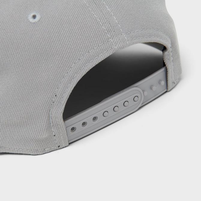 Bottom view of New Era New York Yankees MLB 9FORTY Snapback Hat in Grey/Grey Click to zoom