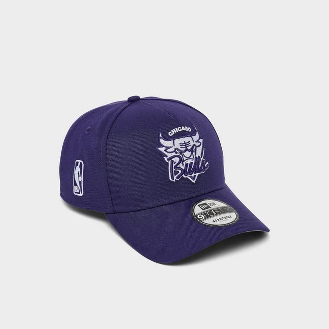 Front view of New Era Chicago Bulls NBA 9FORTY Snapback Hat in Purple Click to zoom