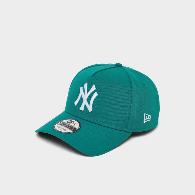 Front view of New Era New York Yankees MLB 9FORTY Snapback Hat in Teal Click to zoom