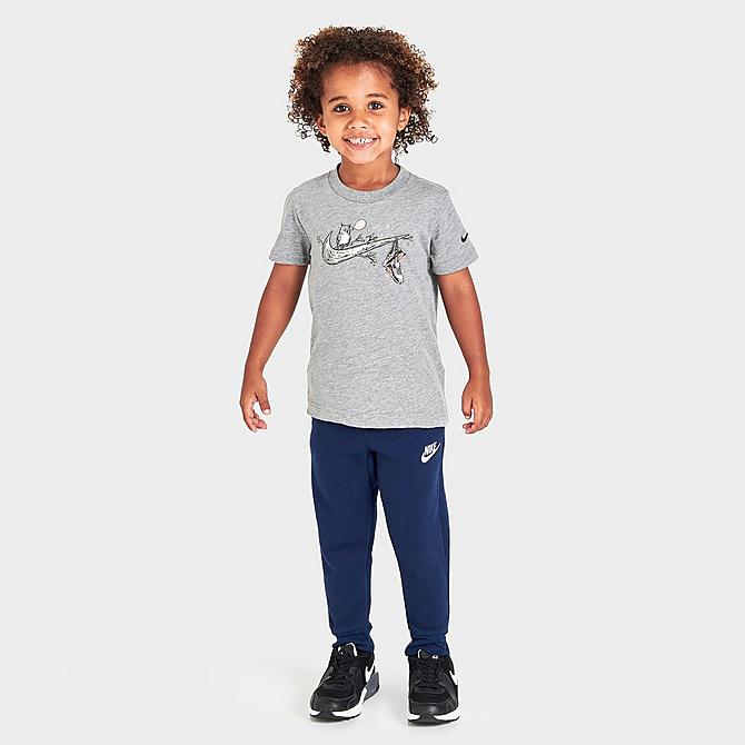 Front Three Quarter view of Boys' Toddler Nike Sportswear Club Fleece Jogger Pants in Midnight Navy/White Click to zoom