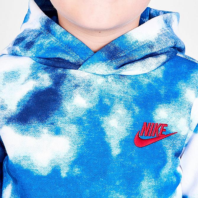 On Model 5 view of Boys' Toddler Nike Allover Print Club Fleece Hoodie in Blue/White Click to zoom