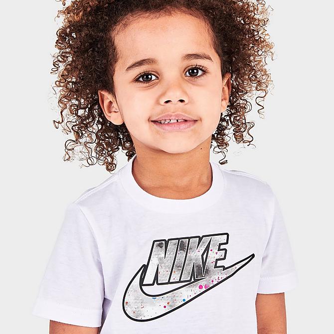On Model 5 view of Boys' Toddler Nike Tie-Dye Futura T-Shirt and Shorts Set in Black/White Click to zoom