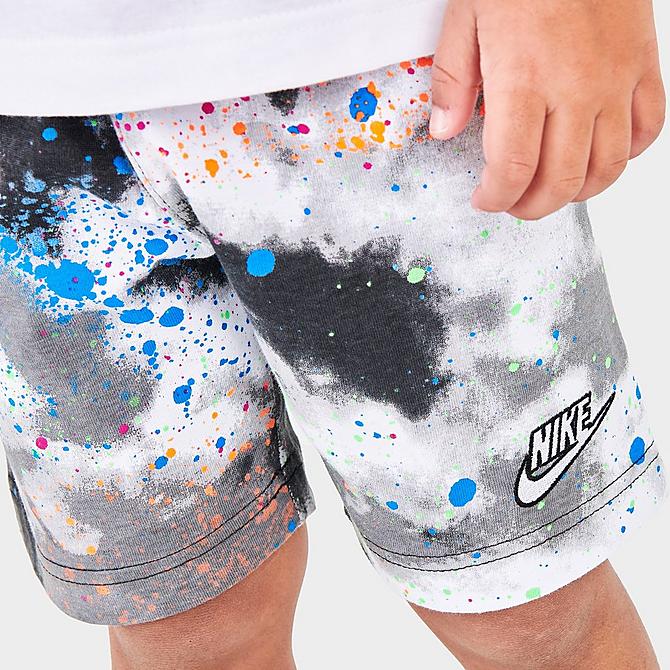 On Model 6 view of Boys' Toddler Nike Tie-Dye Futura T-Shirt and Shorts Set in Black/White Click to zoom