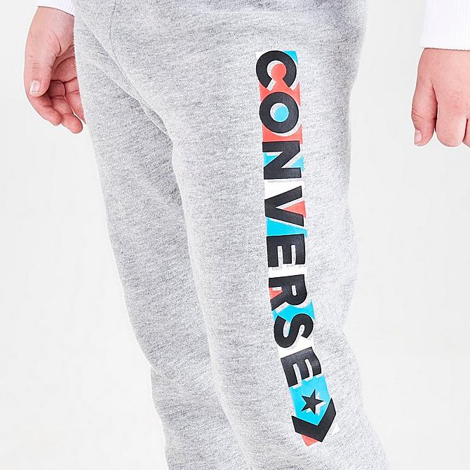 On Model 5 view of Boys' Toddler Converse All Star Gem Z Crewneck Sweatshirt and Jogger Pants Set in Dark Grey Heather/Rapid Teal/Poppy Glow Click to zoom