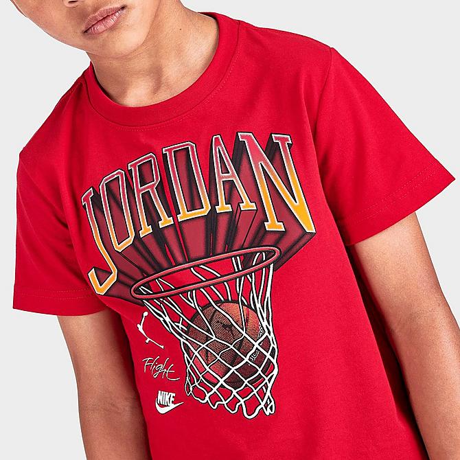 On Model 5 view of Boys' Little Kids' Jordan Hoops T-Shirt and Mesh Shorts Set in Gym Red/Black Click to zoom