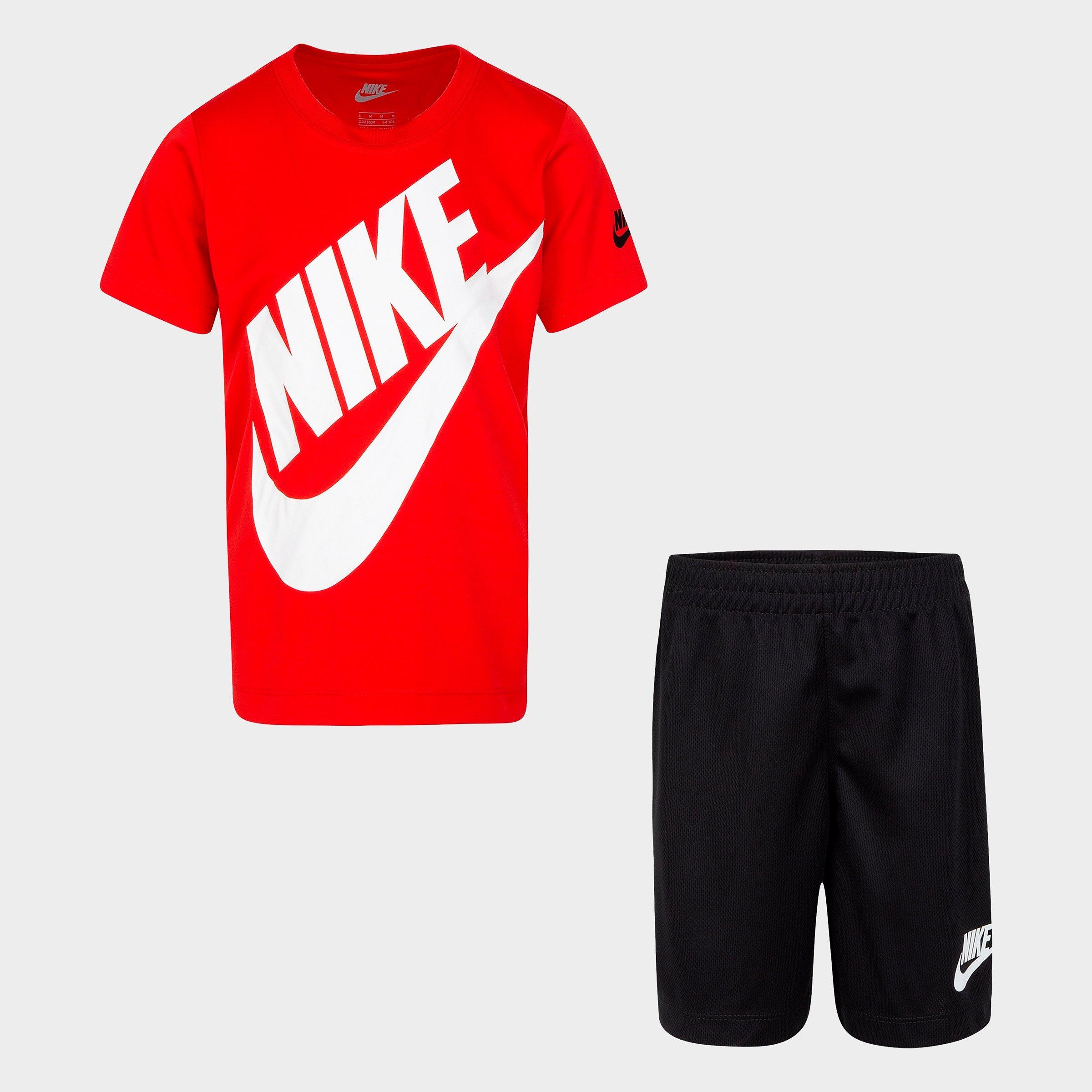 nike shorts and tshirt