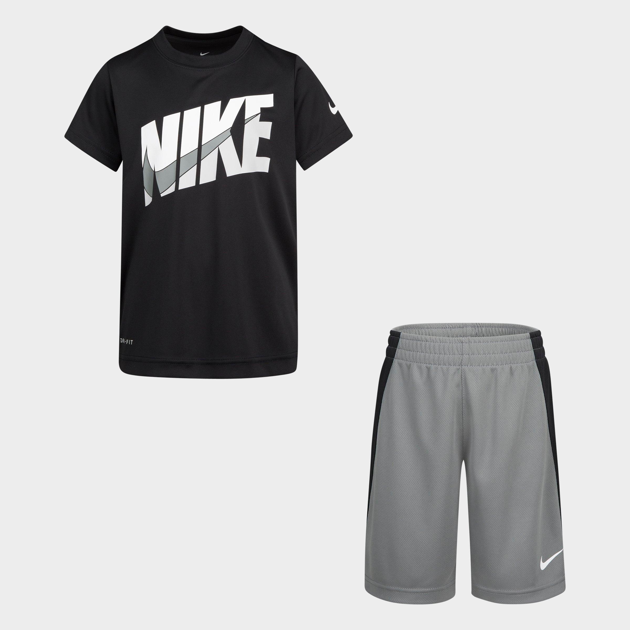 boys nike shorts and tshirt