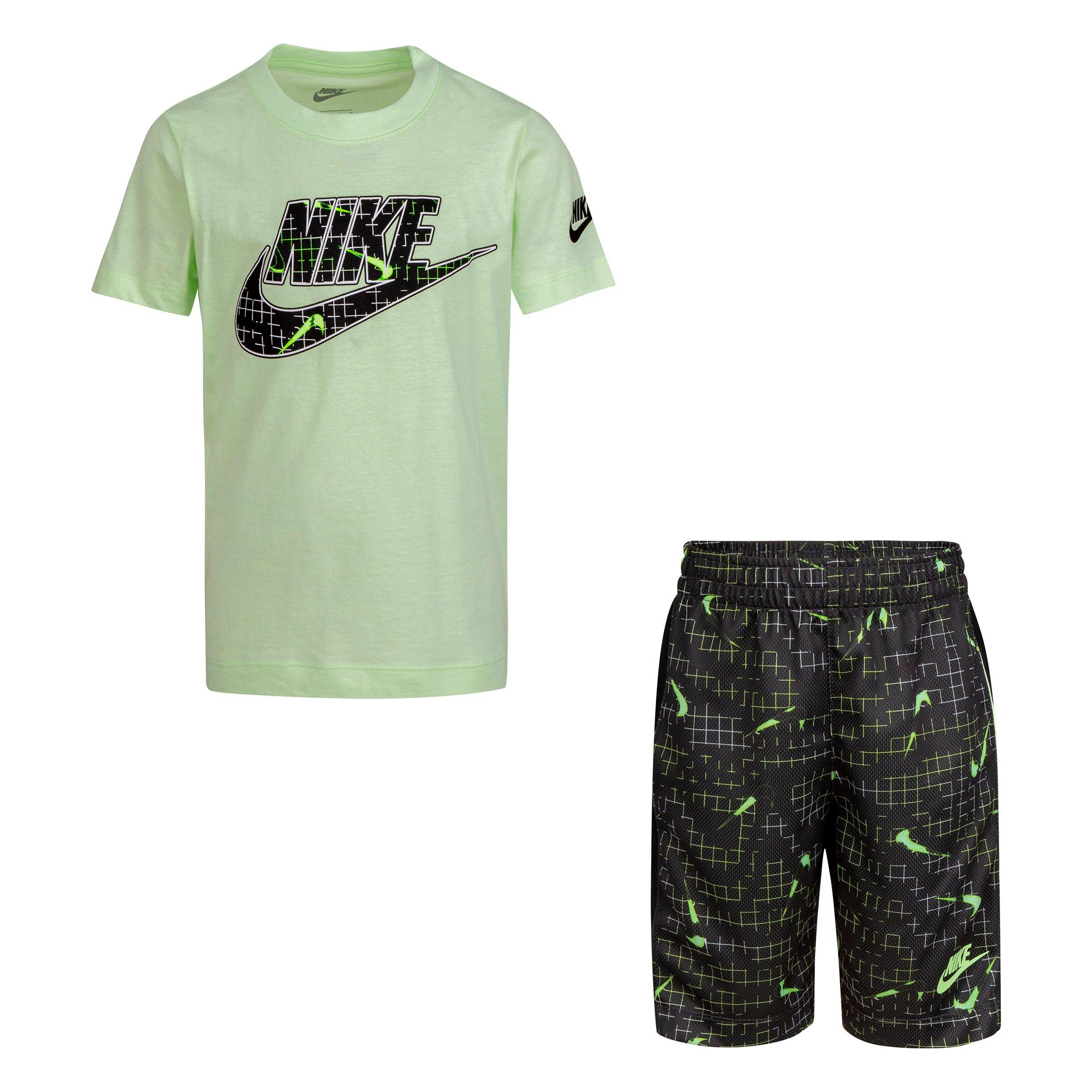 kids nike shorts and tshirt