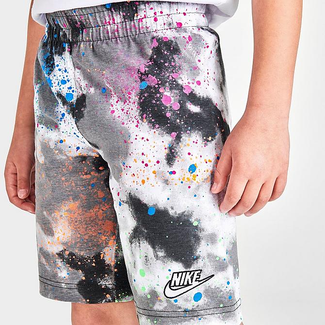 On Model 6 view of Boys' Little Kids' Nike Tie-Dye Futura T-Shirt and Shorts Set in Black/White Click to zoom