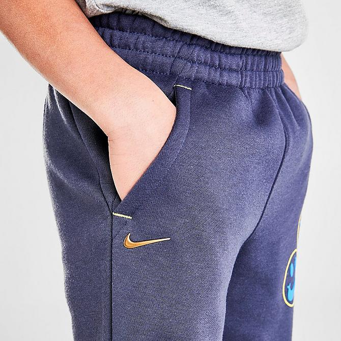 Back Right view of Boys' Little Kids' Nike Sportswear Extra Smile Jogger Pants in Thunder Blue Click to zoom