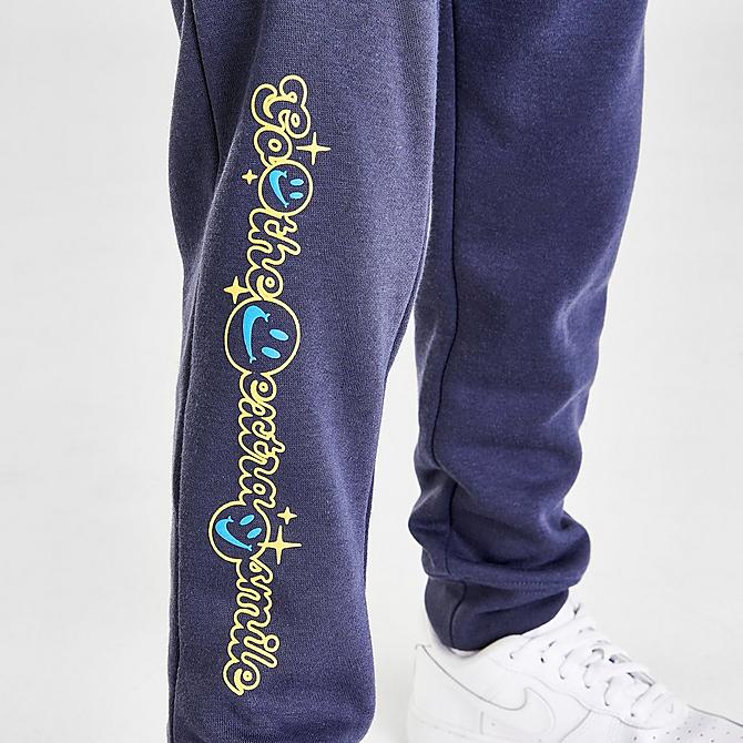 On Model 6 view of Boys' Little Kids' Nike Sportswear Extra Smile Jogger Pants in Thunder Blue Click to zoom