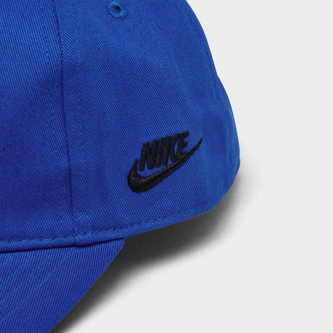 Nike Basketball Strapback Hat - Shallow fit –