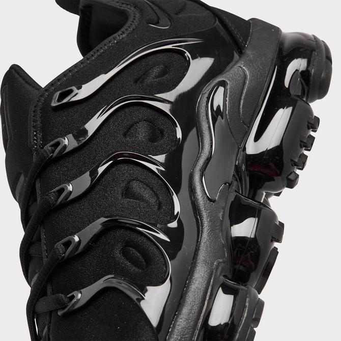 Vapormax plus hot sale men's black