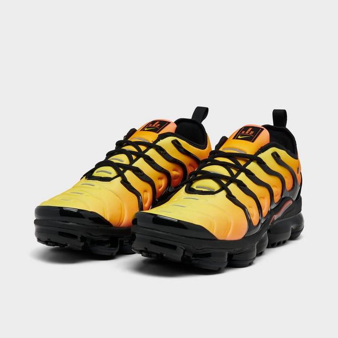 Total orange cheap vapormax plus