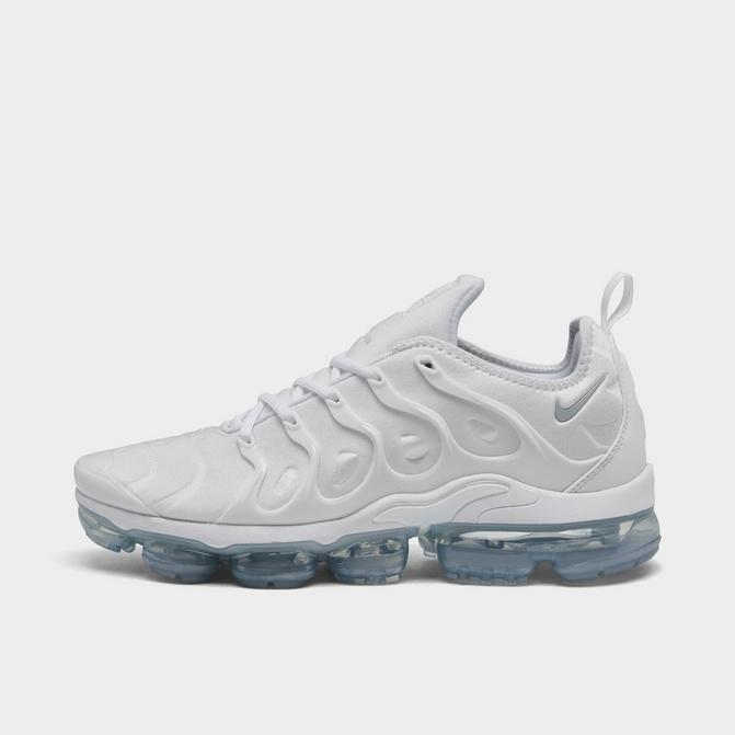 George Eliot Valkuilen Moment Nike Air VaporMax Plus Running Shoes| Finish Line