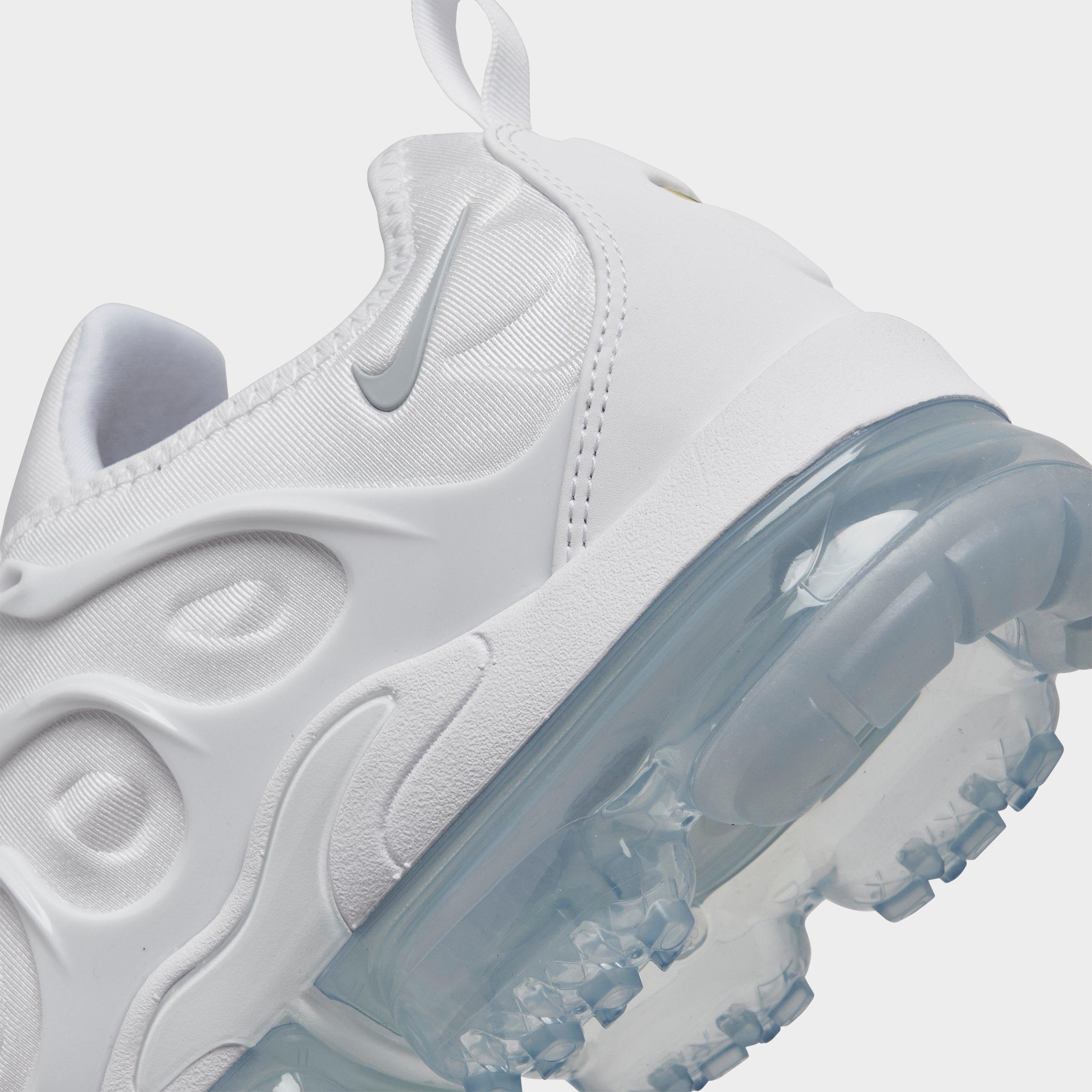 finish line vapormax plus